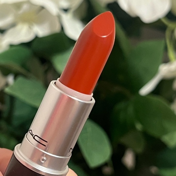MAC COSMETICS • MATTE LIPSTICK • 602 CHILI - Picture 5 of 5